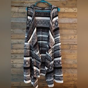 New Direction sleeveless shaw / tunic